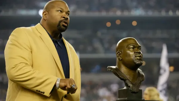 Former All-Pro NFL Lineman Larry Allen Dies at 52